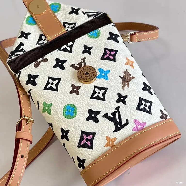 Bags LV 2407YA0111 0605